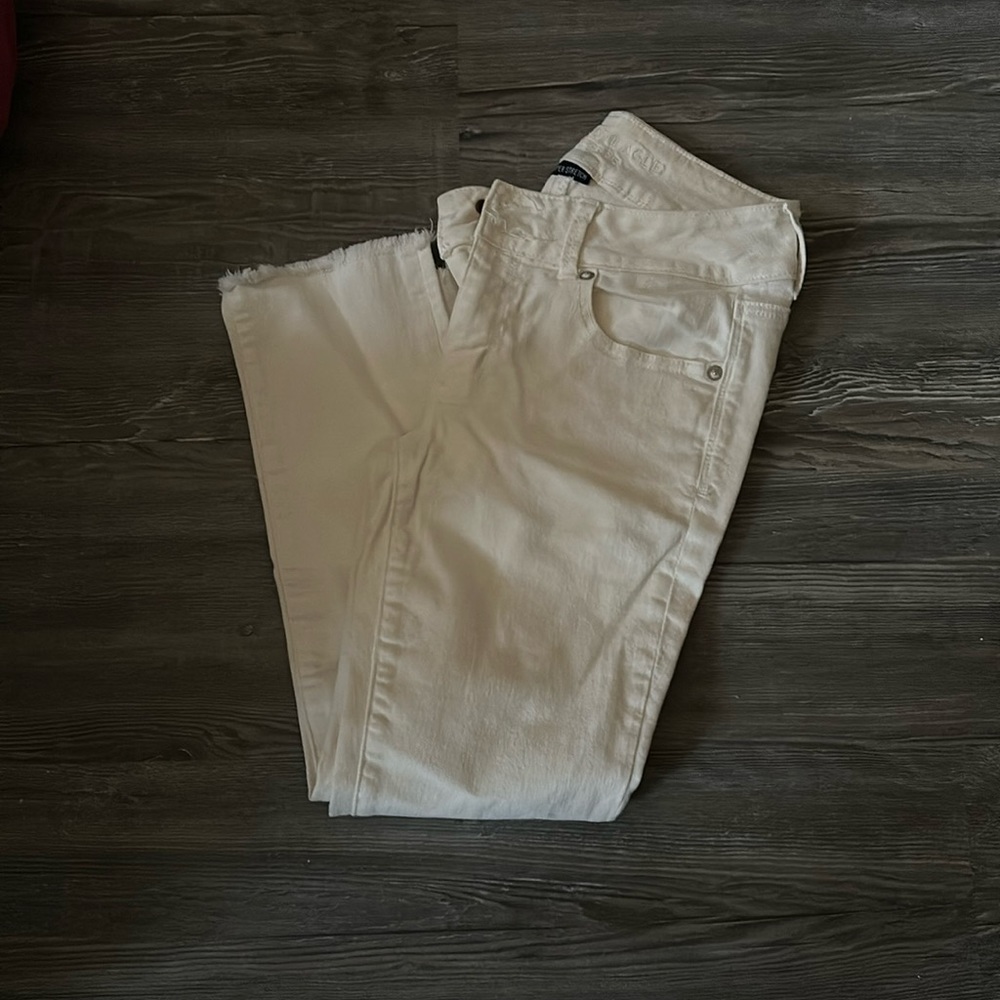 american eagle size 4 while jeans
